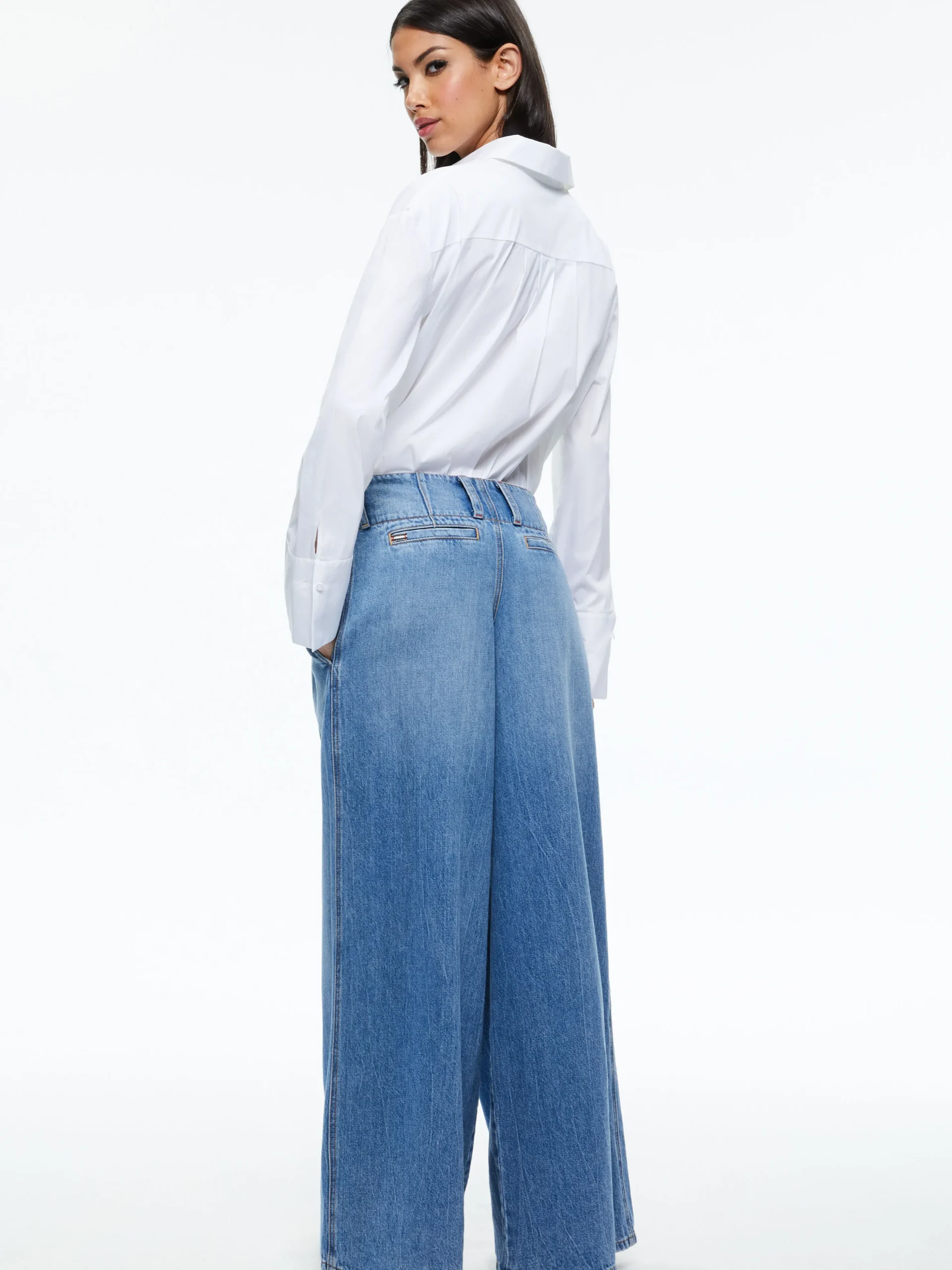 Alice and Olivia ANDERS LOW RISE PLEATED JEAN *FEATURED SHOPS | CLOTHING | CLOTHING