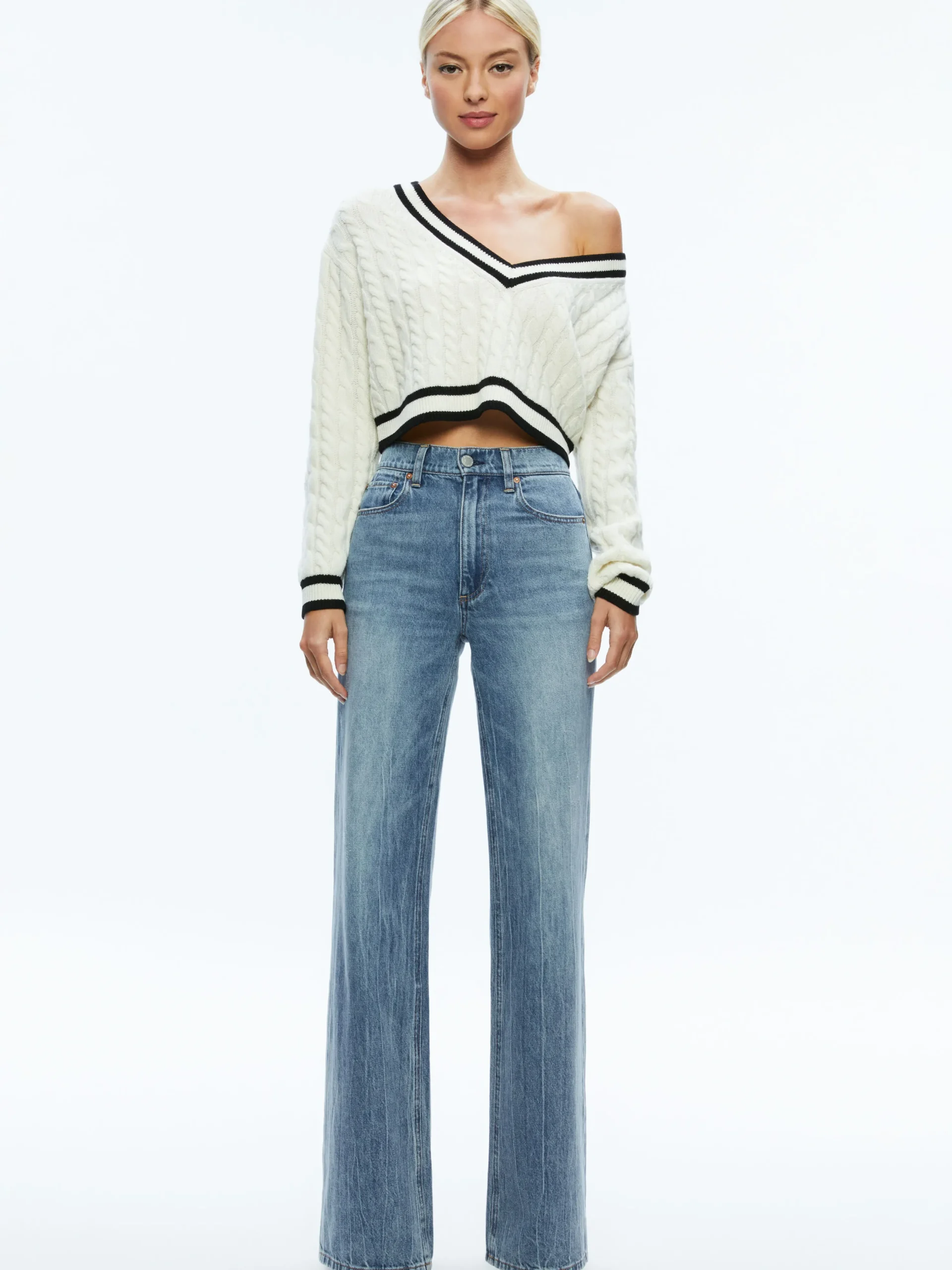 Alice and Olivia AYDEN CROPPED V-NECK PULLOVER ECRU/BLACK*FEATURED SHOPS | CLOTHING