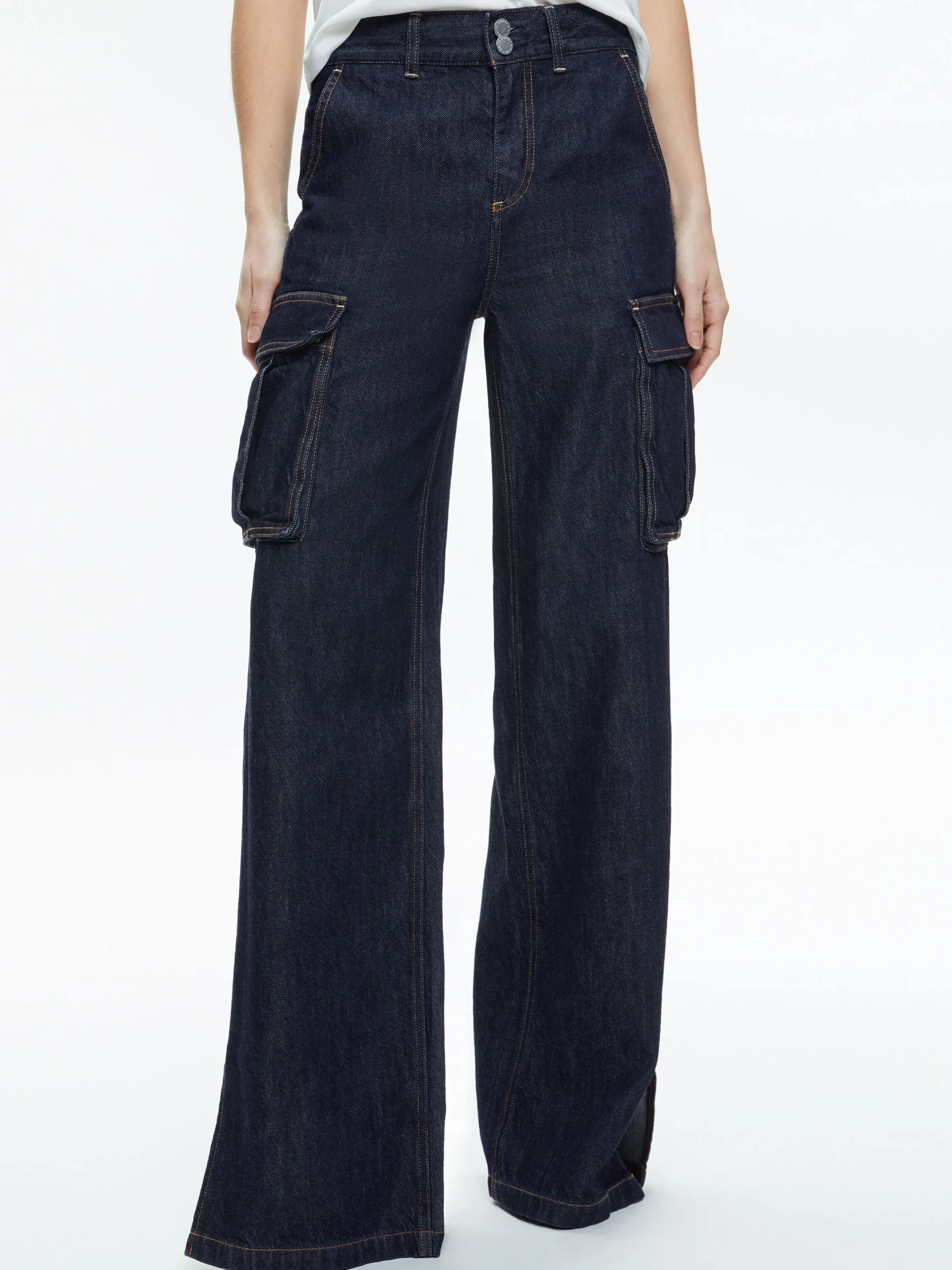 Alice and Olivia KAL BAGGY CARGO SIDE SLIT JEAN DARK RINSE*CLOTHING | CLOTHING