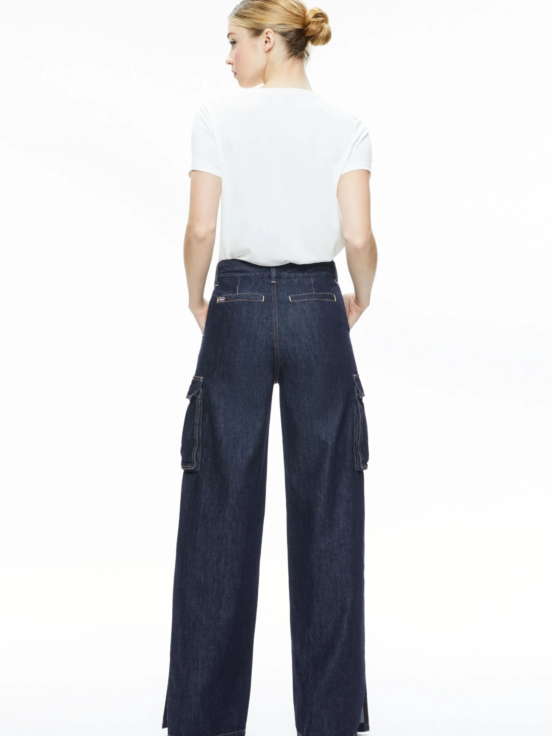 Alice and Olivia KAL BAGGY CARGO SIDE SLIT JEAN DARK RINSE*CLOTHING | CLOTHING