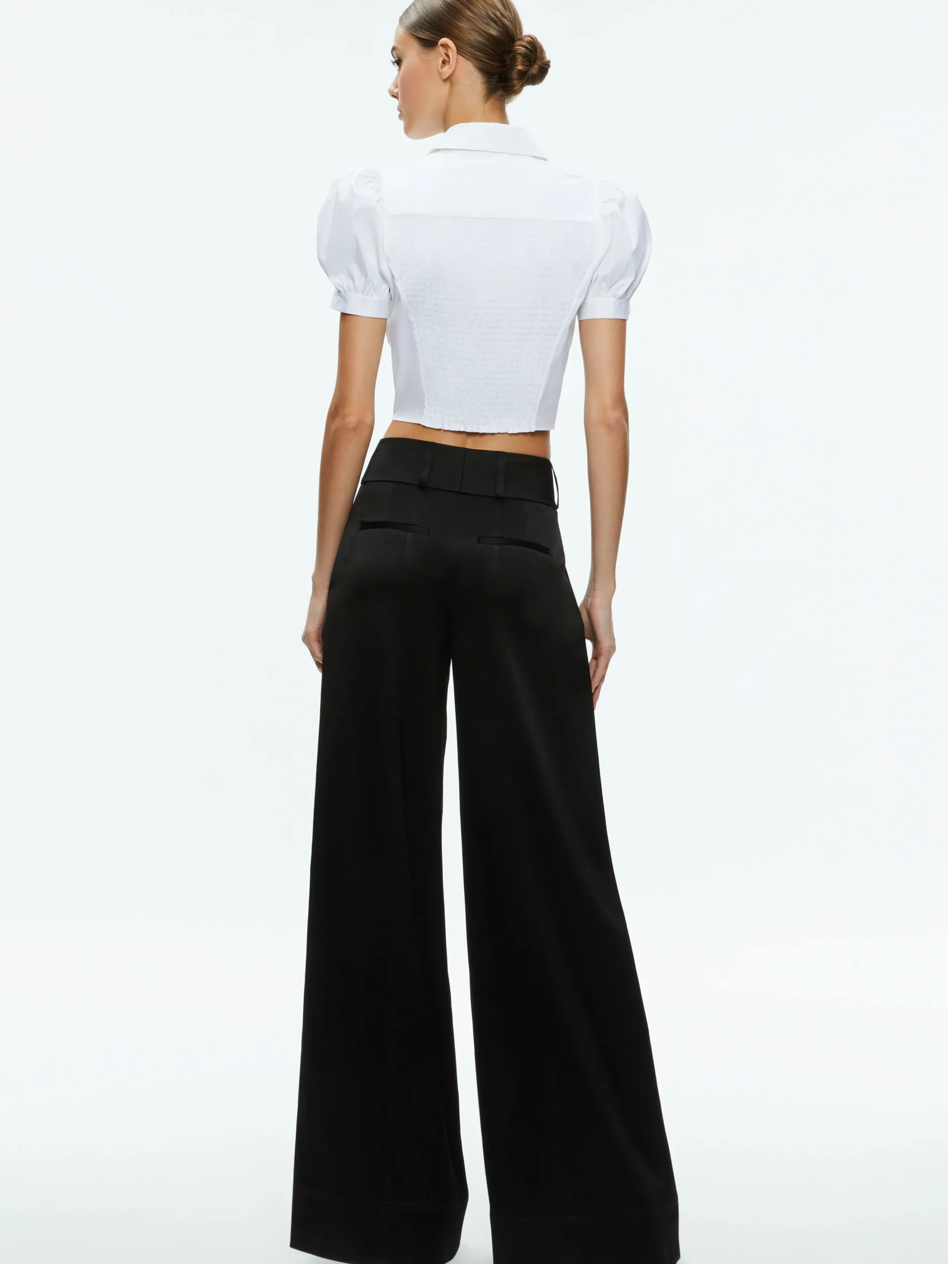 Alice and Olivia WILLA CROPPED PUFF SLEEVE BUTTON DOWN OFF WHITE*FEATURED SHOPS | FEATURED SHOPS | FEATURED SHOPS | CLOTHING